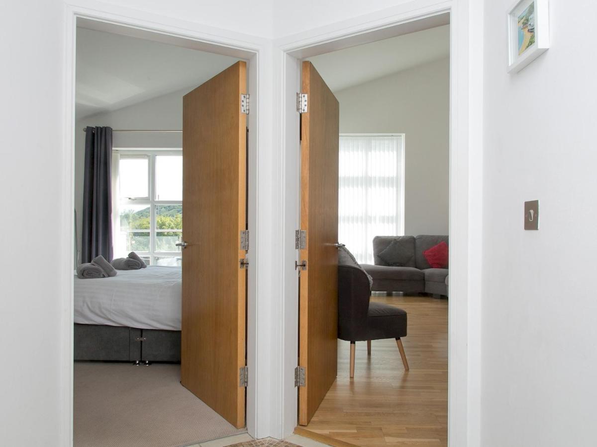 Pass The Keys 2 Bed Sea View Apartment With Balcony Parking Benllech Eksteriør bilde